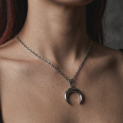 Collier Lune Croissante Délicate