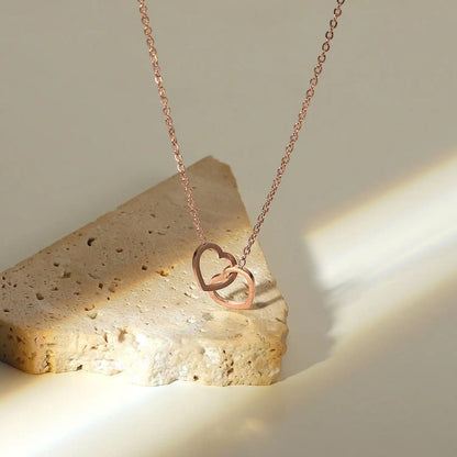 Collier Double Cœur avec Rose Éternelle