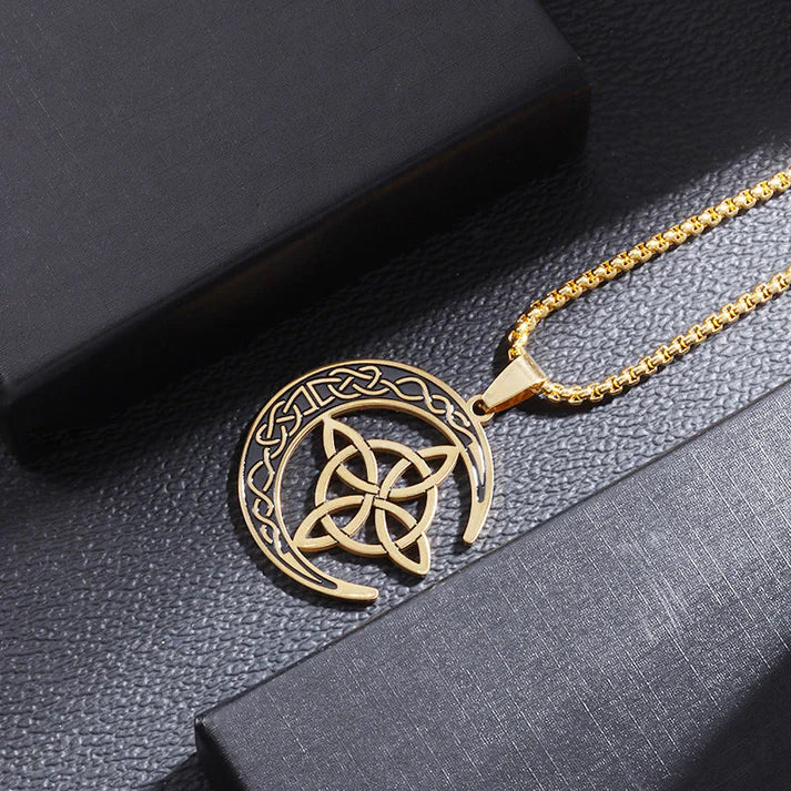 Collier Lune aux Entrelacs Celtiques
